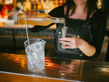 10 Essential Bartending Skills Every Professional Needs